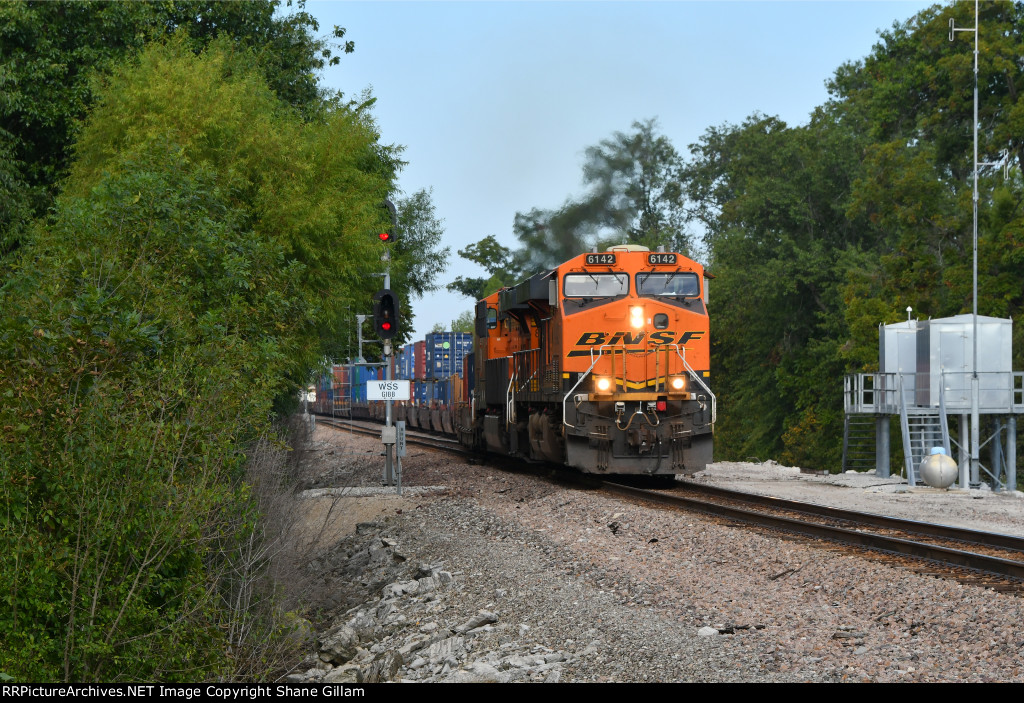 BNSF 6142